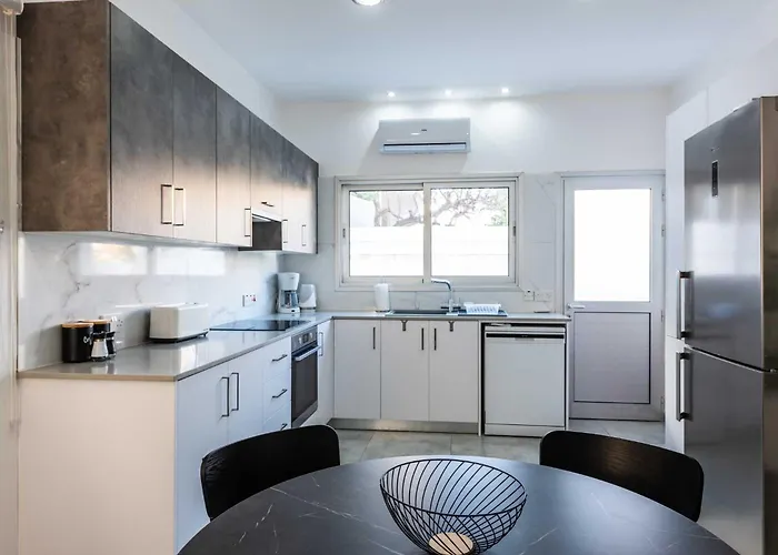 Kition - Location דירה לרנקה